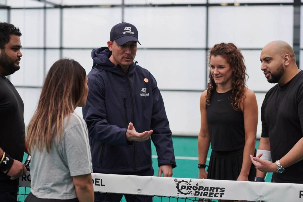toss au filet padel